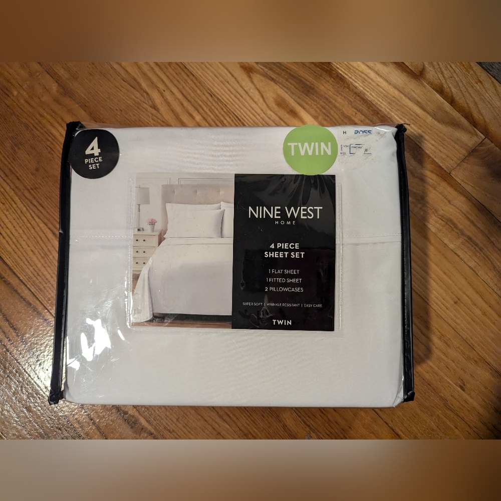 Twin sheet set